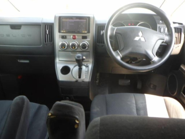 MITSUBISHI DELICA D5 2014