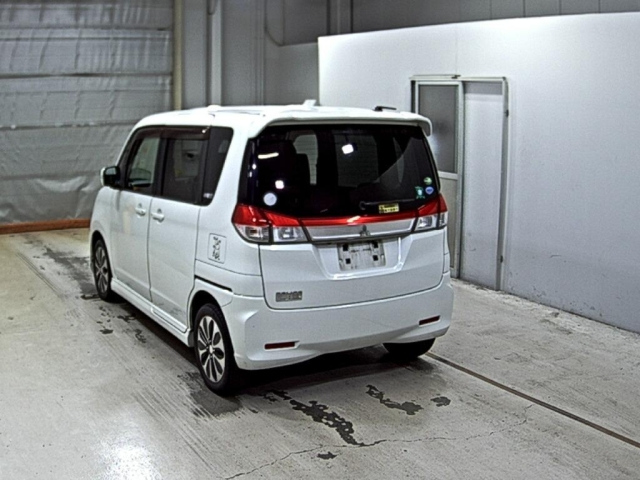 MITSUBISHI DELICA D2 2014