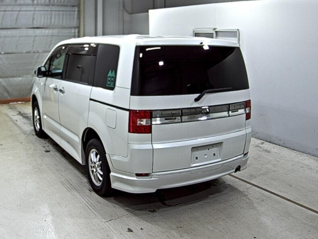 MITSUBISHI DELICA D5 2012