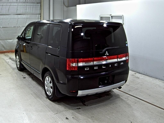 MITSUBISHI DELICA D5 2014