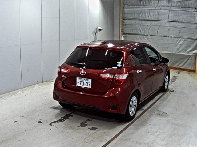 TOYOTA VITZ 2018
