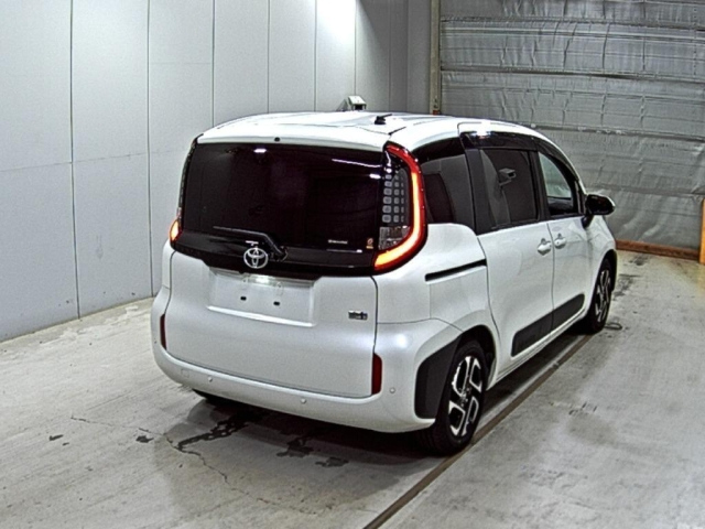 TOYOTA SIENTA 2023