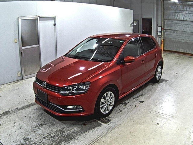 VOLKSWAGEN POLO 2015