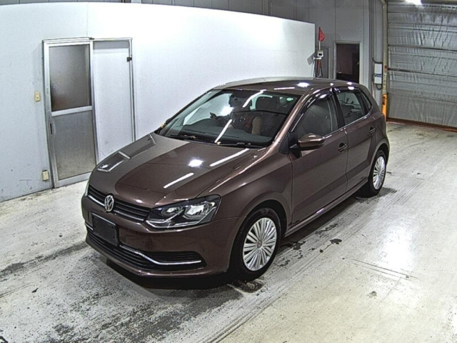 VOLKSWAGEN POLO 2015