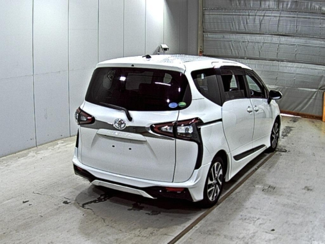 TOYOTA SIENTA 2018