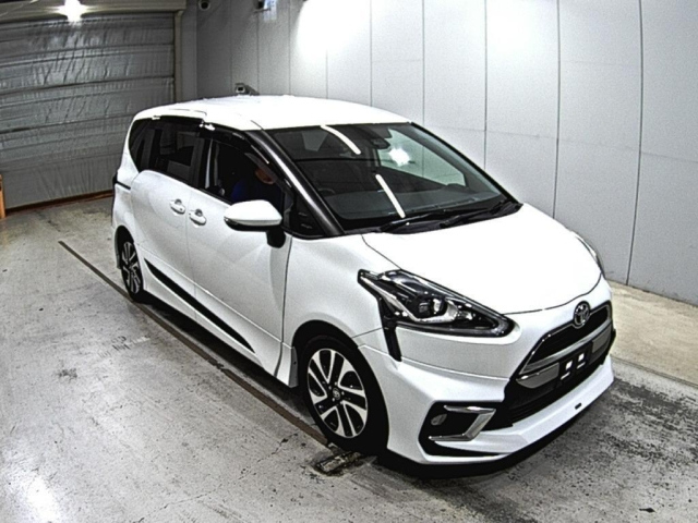 TOYOTA SIENTA 2018