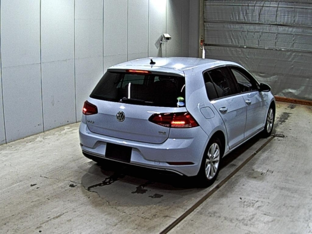 VOLKSWAGEN GOLF 2017