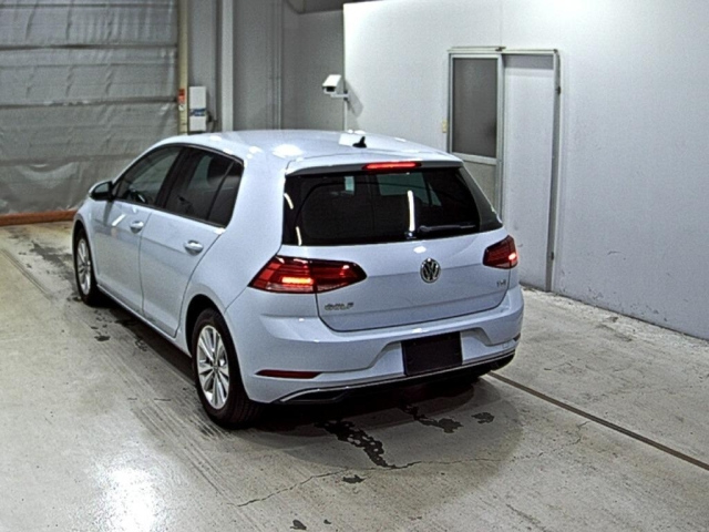 VOLKSWAGEN GOLF 2017