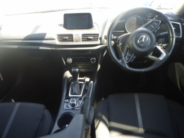 MAZDA AXELA 2016