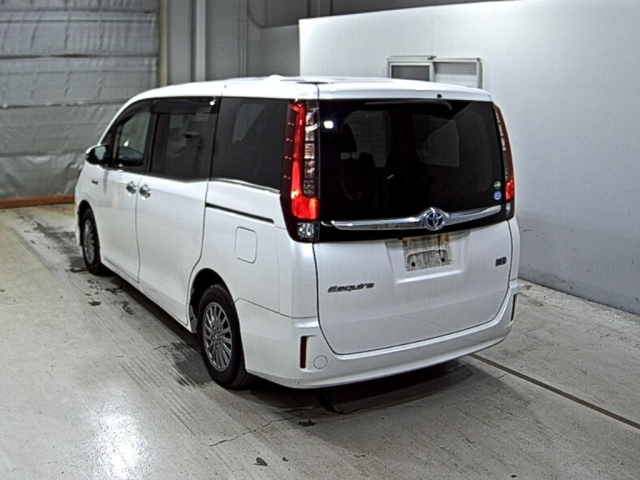 TOYOTA ESQUIRE 2017
