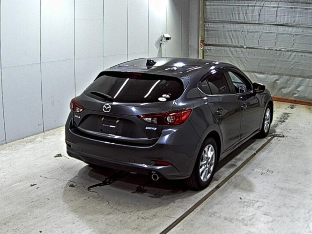 MAZDA AXELA 2017