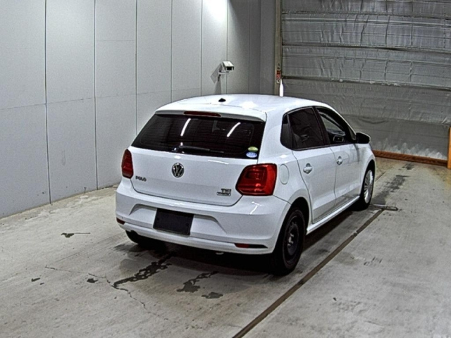 VOLKSWAGEN POLO 2014