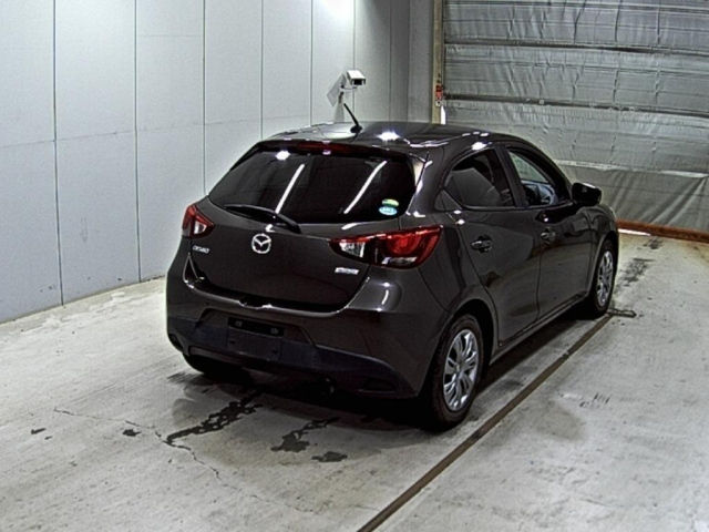 MAZDA DEMIO 2016