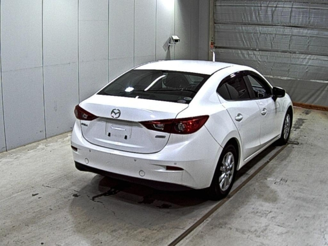 MAZDA AXELA 2018