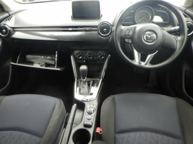 MAZDA DEMIO 2016