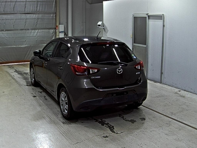 MAZDA DEMIO 2016