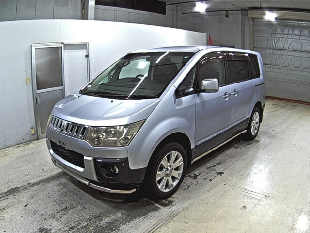 MITSUBISHI DELICA D5 2008