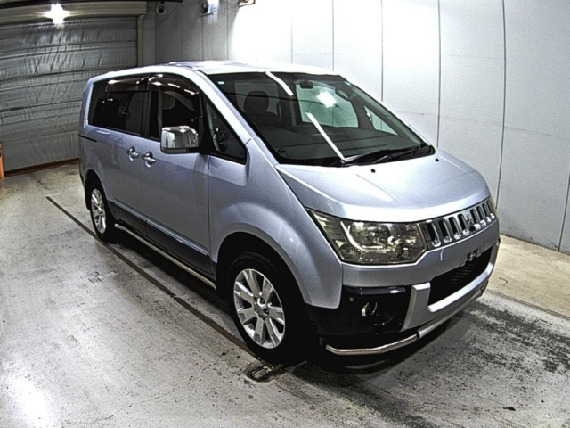 MITSUBISHI DELICA D5 2008