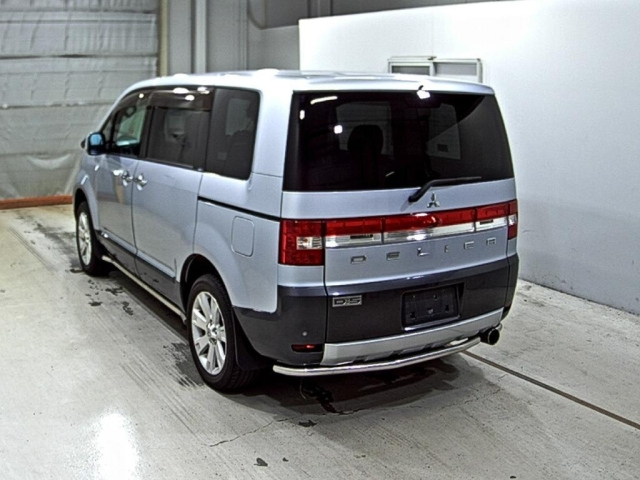 MITSUBISHI DELICA D5 2008