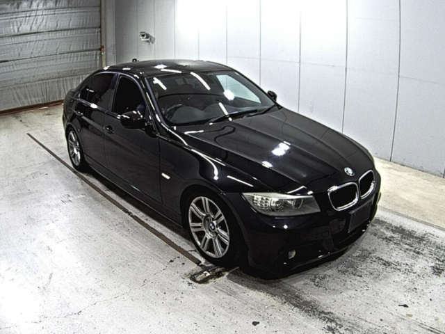 BMW 3 SERIES 2011