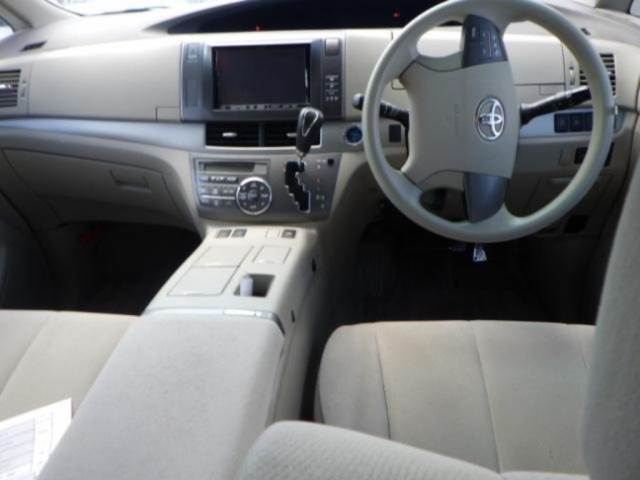 TOYOTA ESTIMA HYBRID 2010