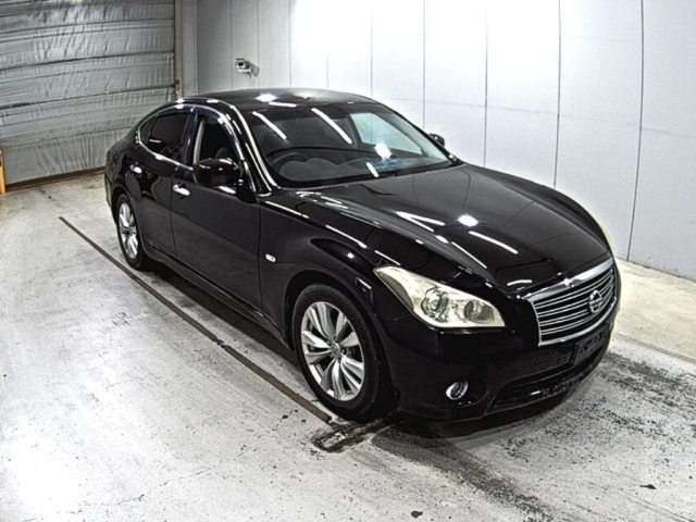 NISSAN FUGA 2009