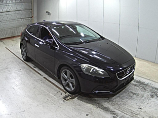 VOLVO V40 2013
