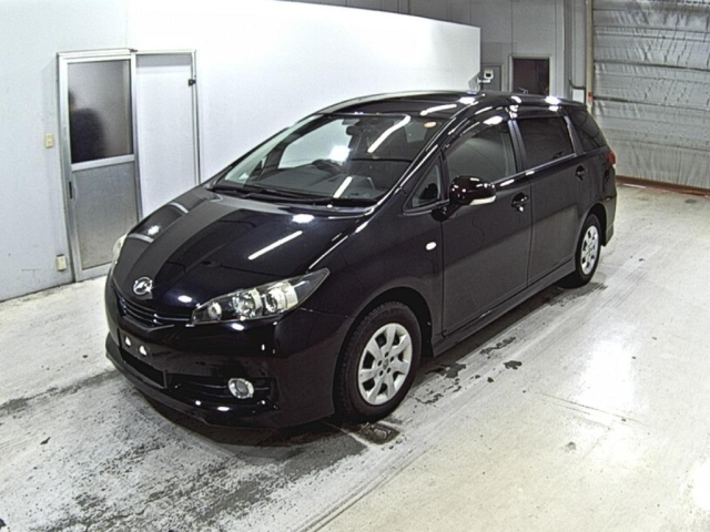TOYOTA WISH 2011