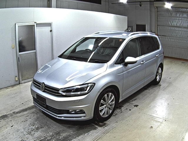 VOLKSWAGEN GOLF TOURAN 2016