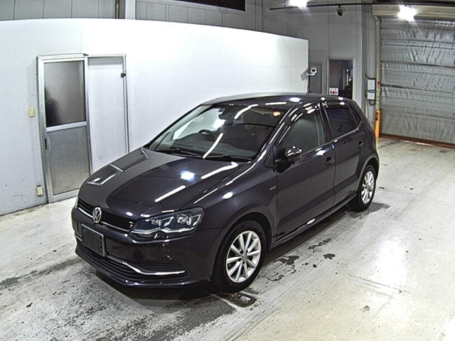VOLKSWAGEN POLO 2015