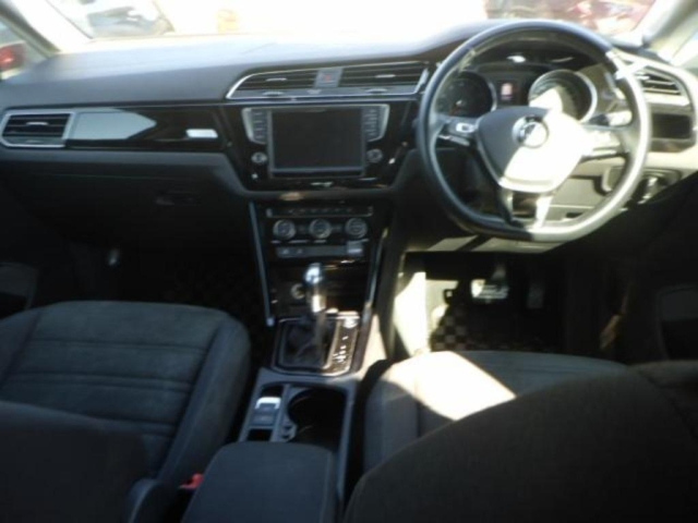 VOLKSWAGEN GOLF TOURAN 2016