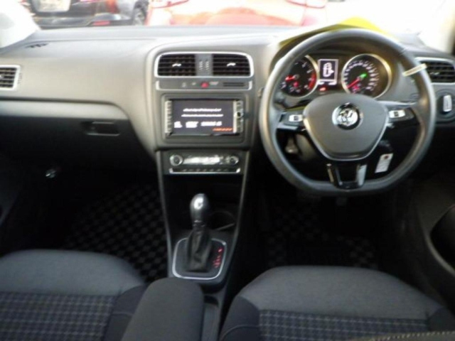 VOLKSWAGEN POLO 2017