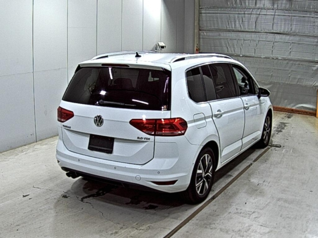 VOLKSWAGEN GOLF TOURAN 2020