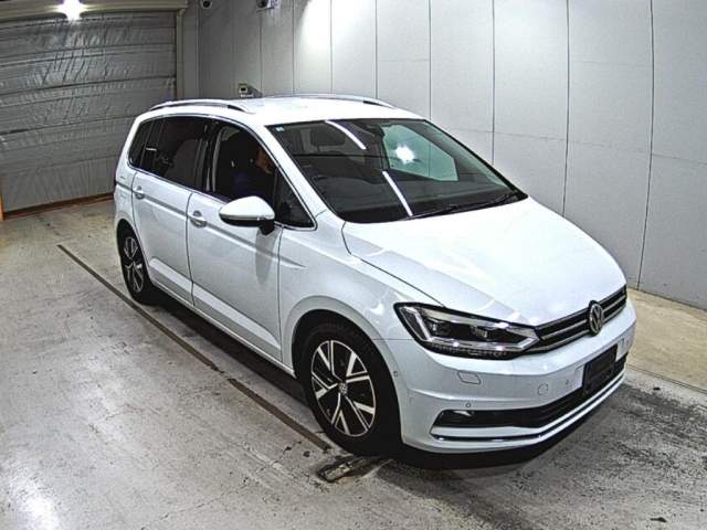 VOLKSWAGEN GOLF TOURAN 2020