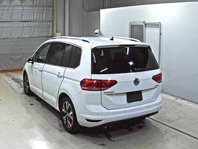 VOLKSWAGEN GOLF TOURAN 2020