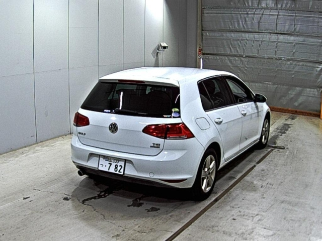 VOLKSWAGEN GOLF 2013