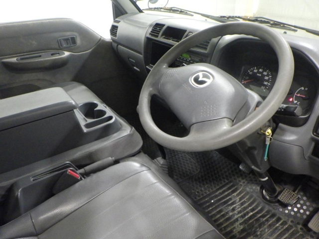 MAZDA BONGO VAN 2012