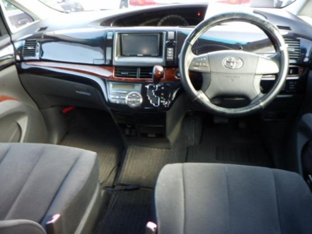 TOYOTA ESTIMA 2009