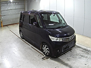 NISSAN ROOX 2011