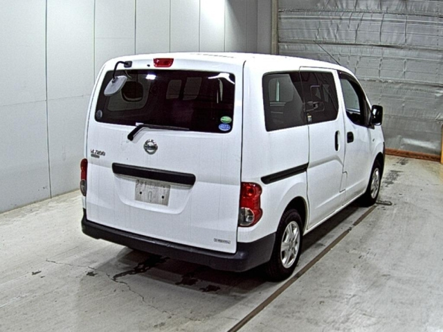 NISSAN NV200 2013