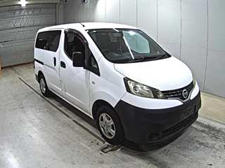 NISSAN NV200 2013