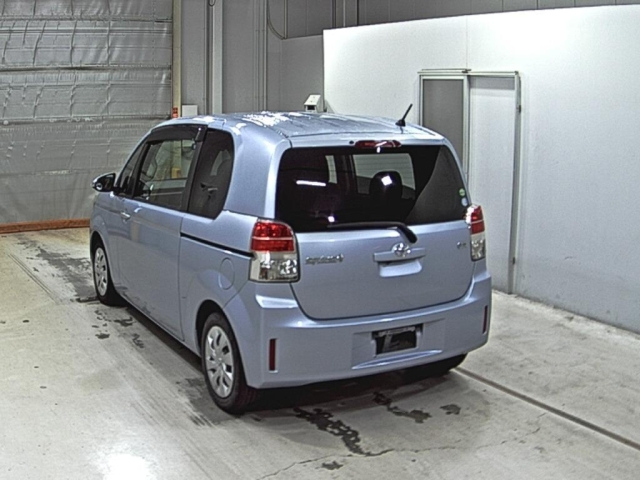 TOYOTA SPADE 2012