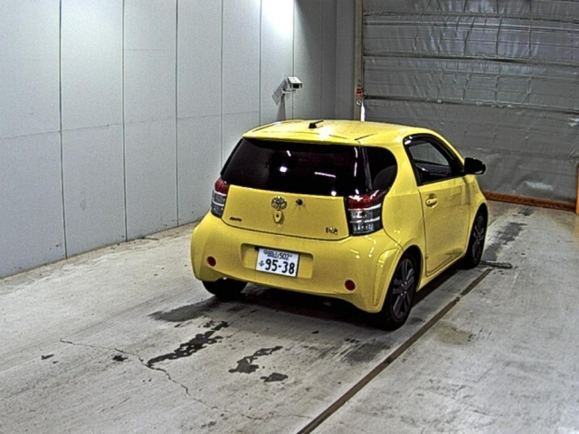 TOYOTA IQ 2009