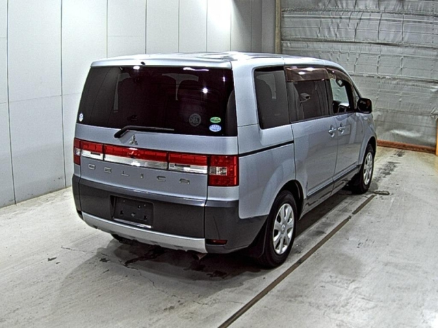 MITSUBISHI DELICA D5 2013