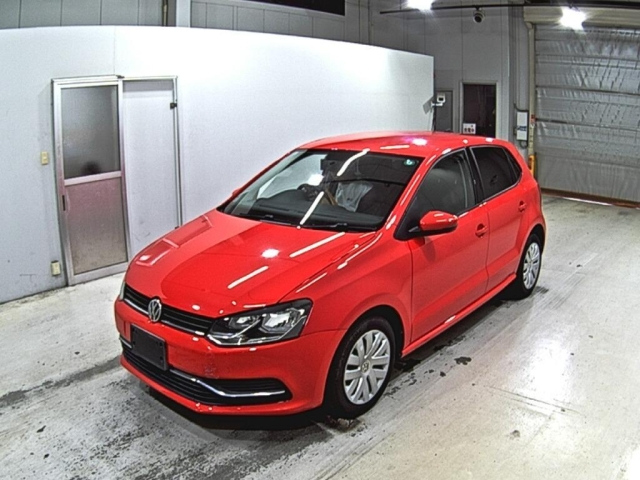 VOLKSWAGEN POLO 2015