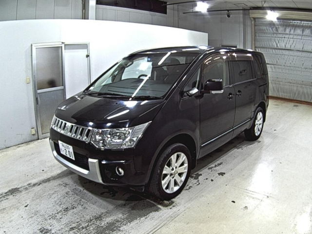 MITSUBISHI DELICA D5 2014