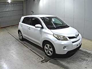 TOYOTA IST 2008