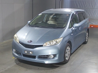 TOYOTA WISH 2010