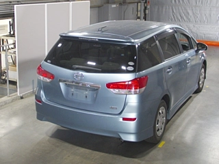 TOYOTA WISH 2010