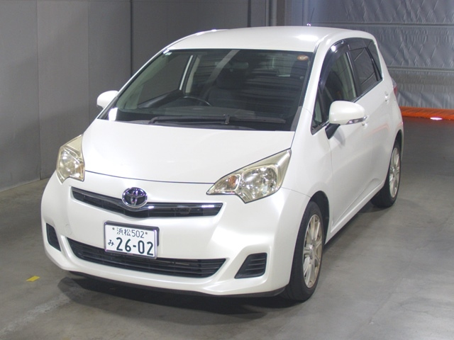 TOYOTA RACTIS 2011